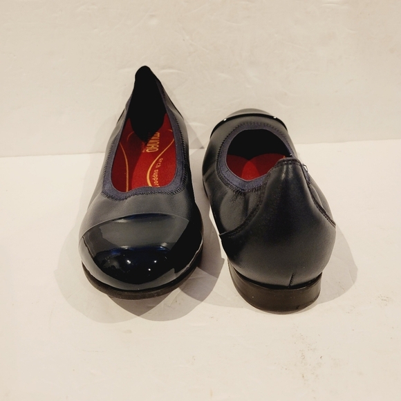 Munro Mila Ballet Flats Cap Toe Black Leather Arch Support Size 8 W US - Picture 4 of 7